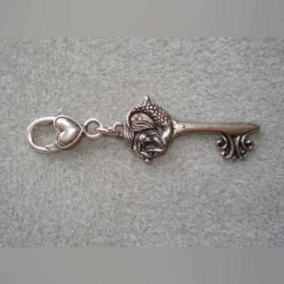 Mermaid Key - Picture 2 of 2